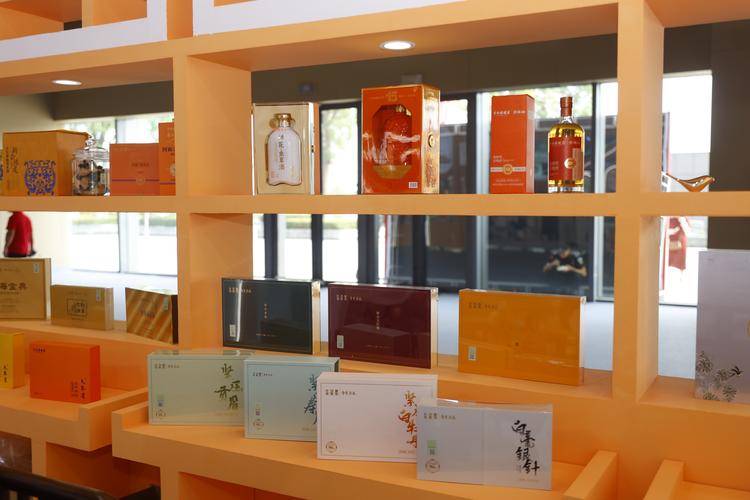 片仔癀保健食品亮相第56届樟树全国药材药品交易会，展现中医药养生新风采